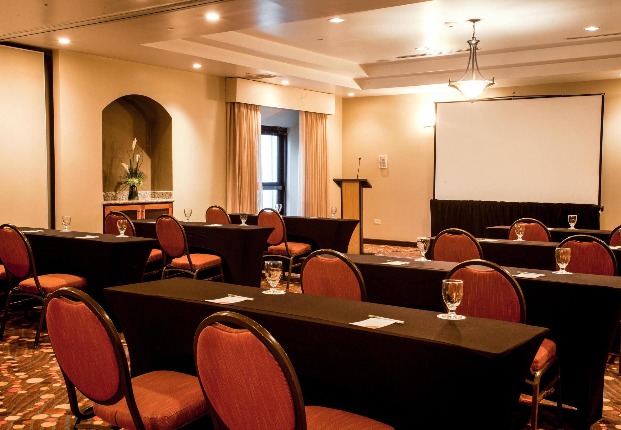 Courtyard By Marriott Port Of Spain Exterior foto