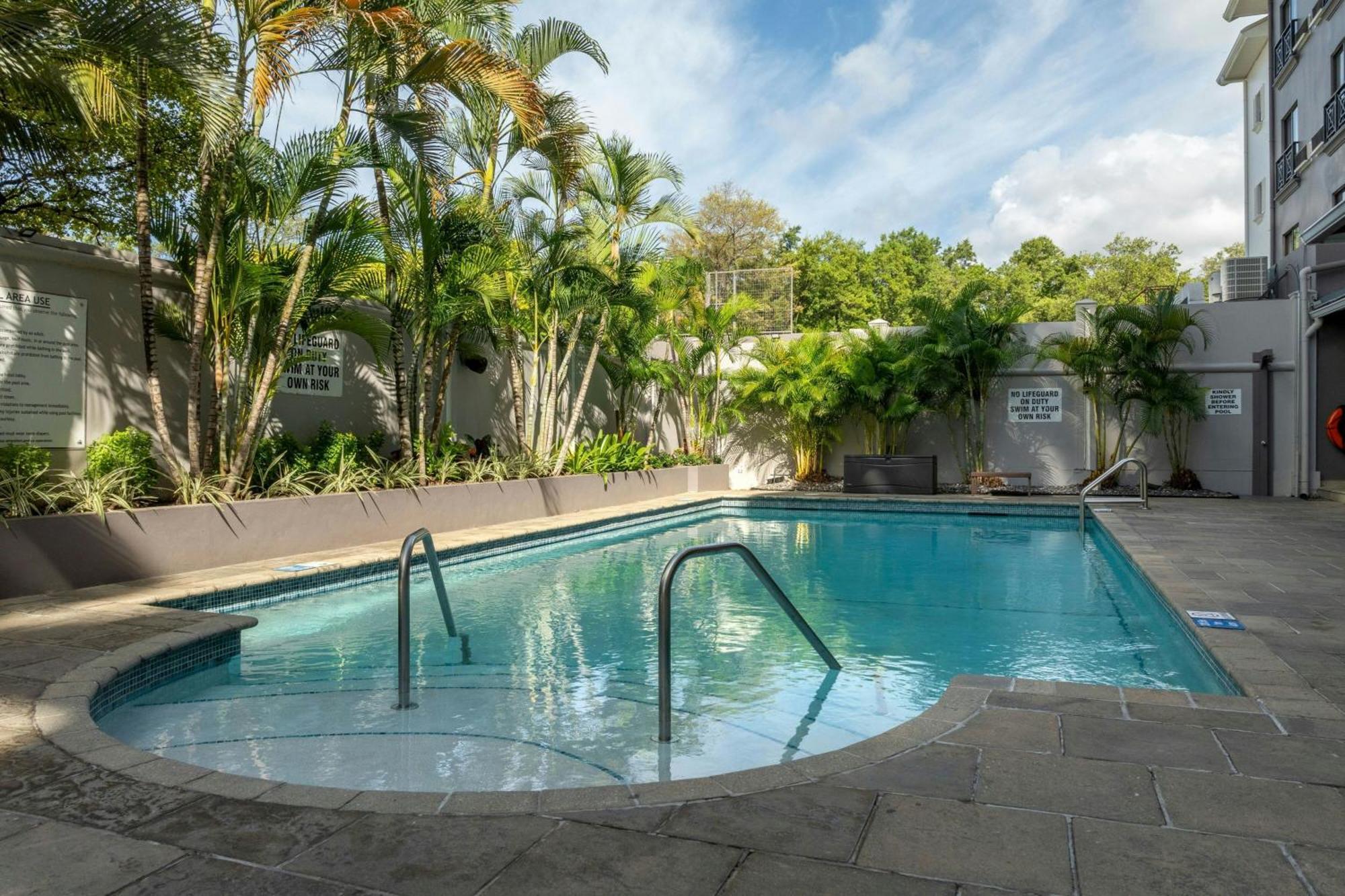 Courtyard By Marriott Port Of Spain Exterior foto