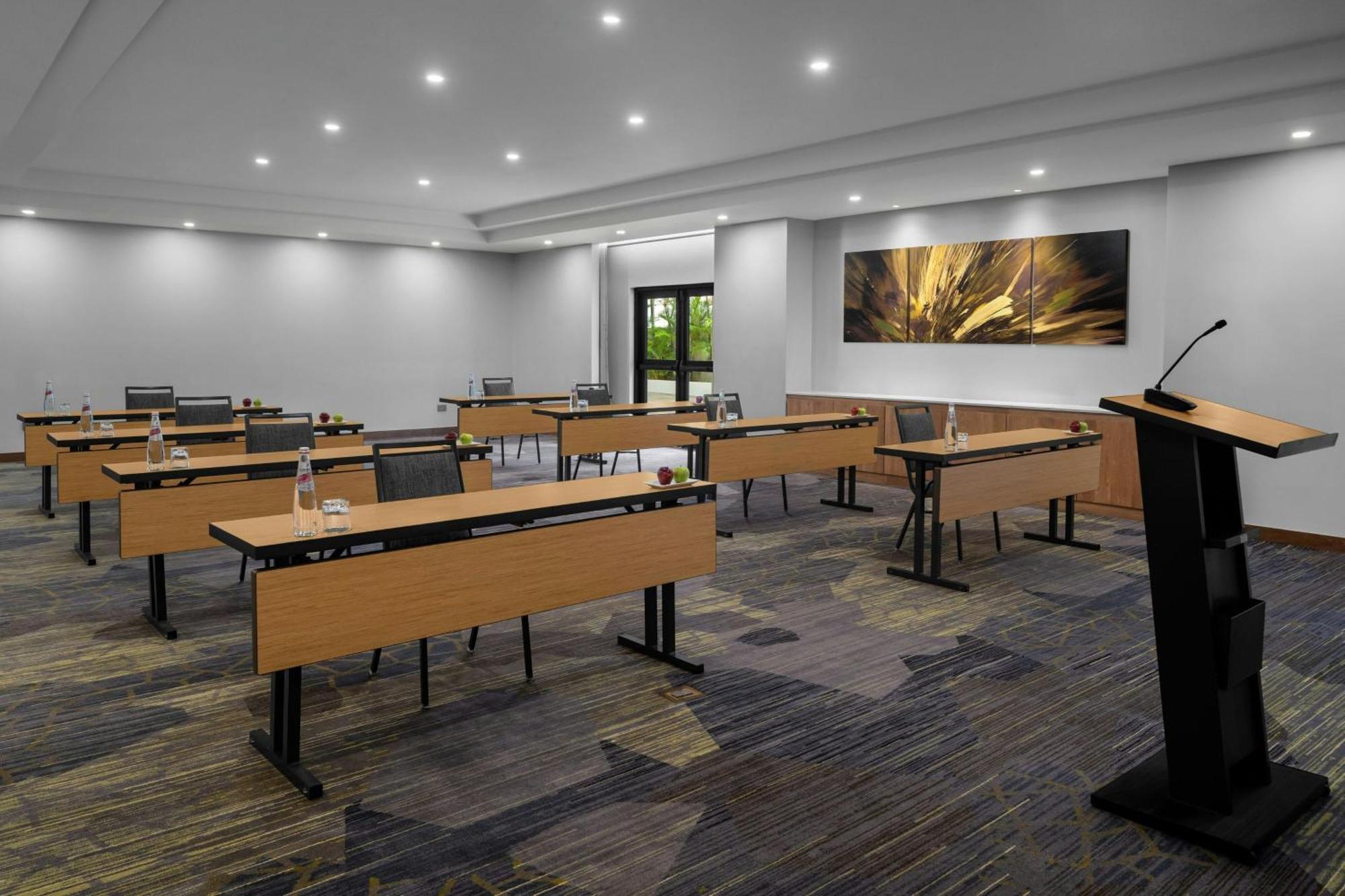 Courtyard By Marriott Port Of Spain Exterior foto